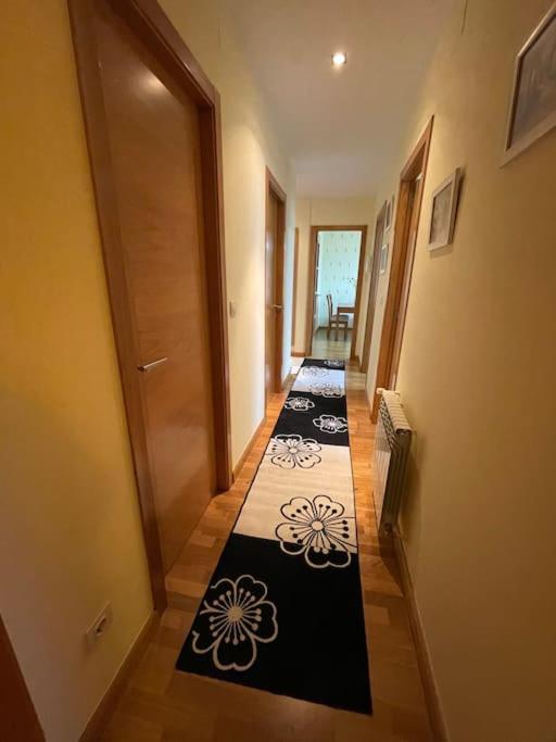 Apartamento Lugo Ciudad ภายนอก รูปภาพ