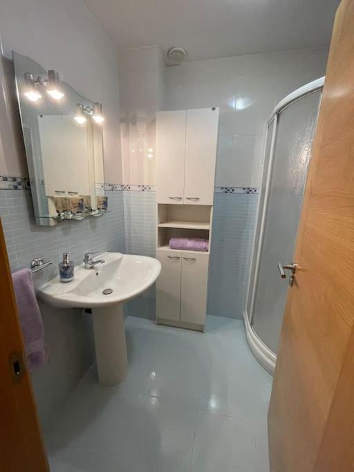 Apartamento Lugo Ciudad ภายนอก รูปภาพ